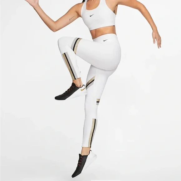 Nike Swoosh Bra. White Size XSmall. New with Tags. - Picture 4 of 14